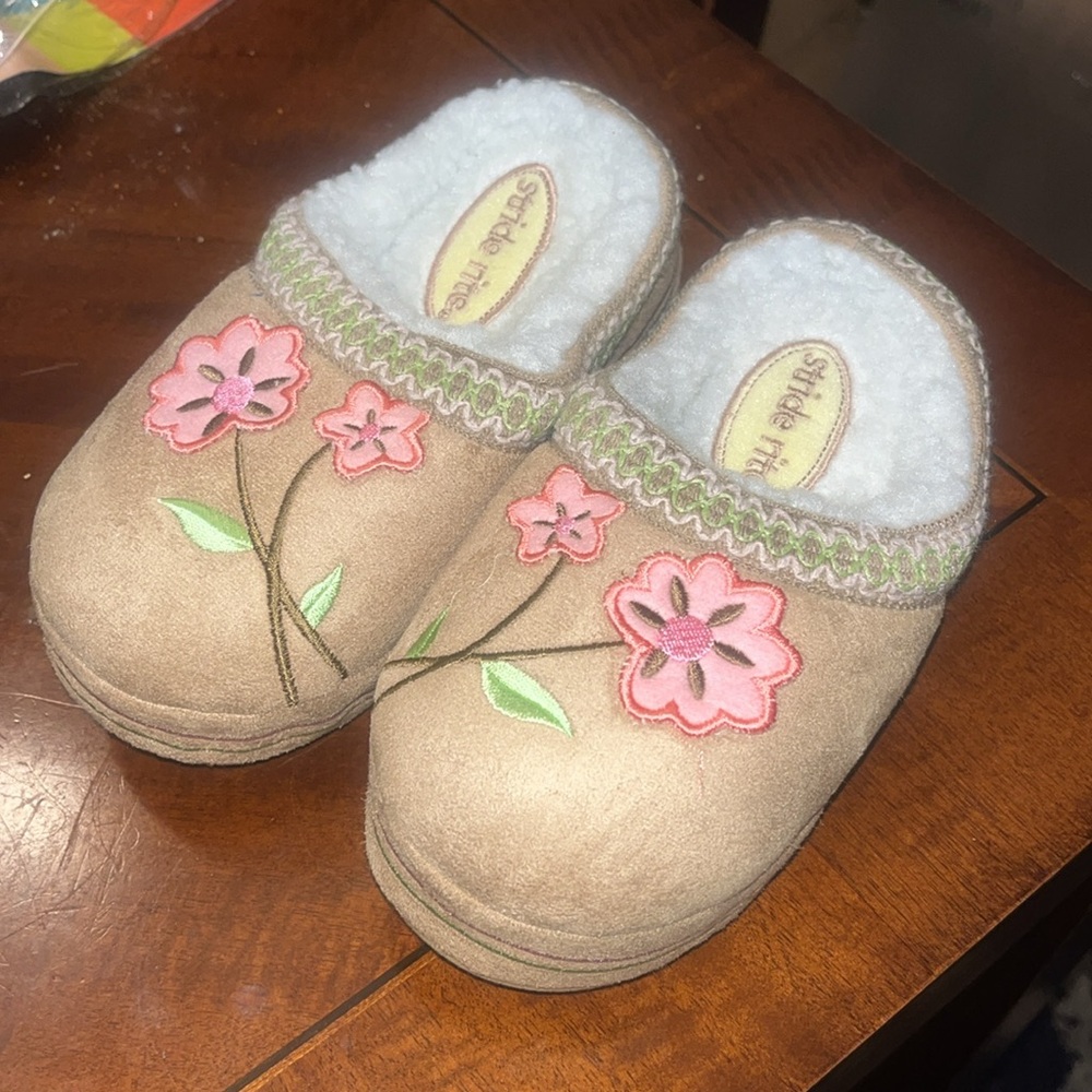 NWT Girls’ Stride Rite Slippers